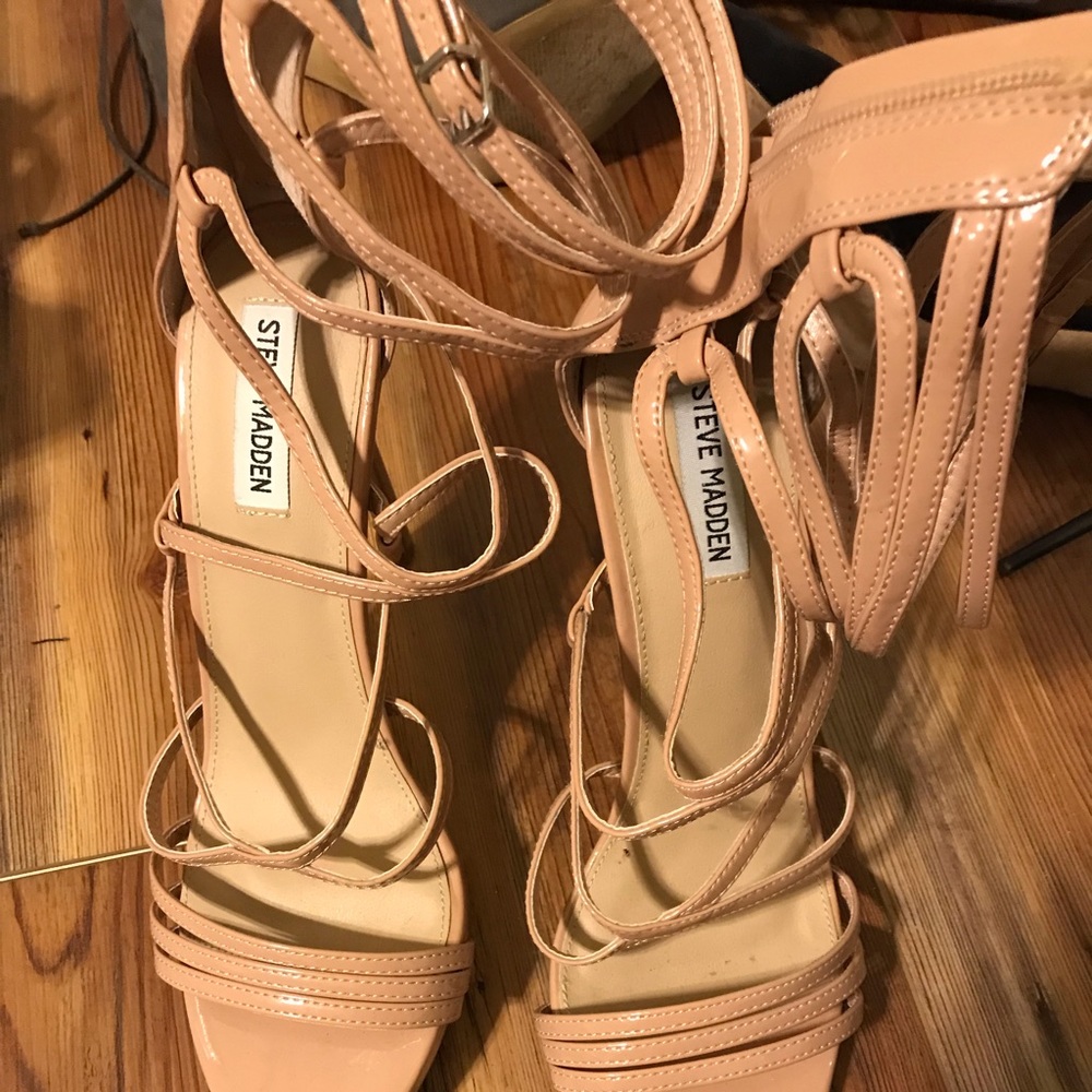 Steve Madden nude pink tones heels